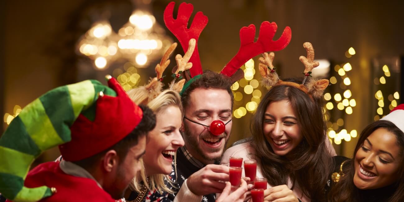 5 Ways to Throw a Festive Christmas Party on a Tight Budget