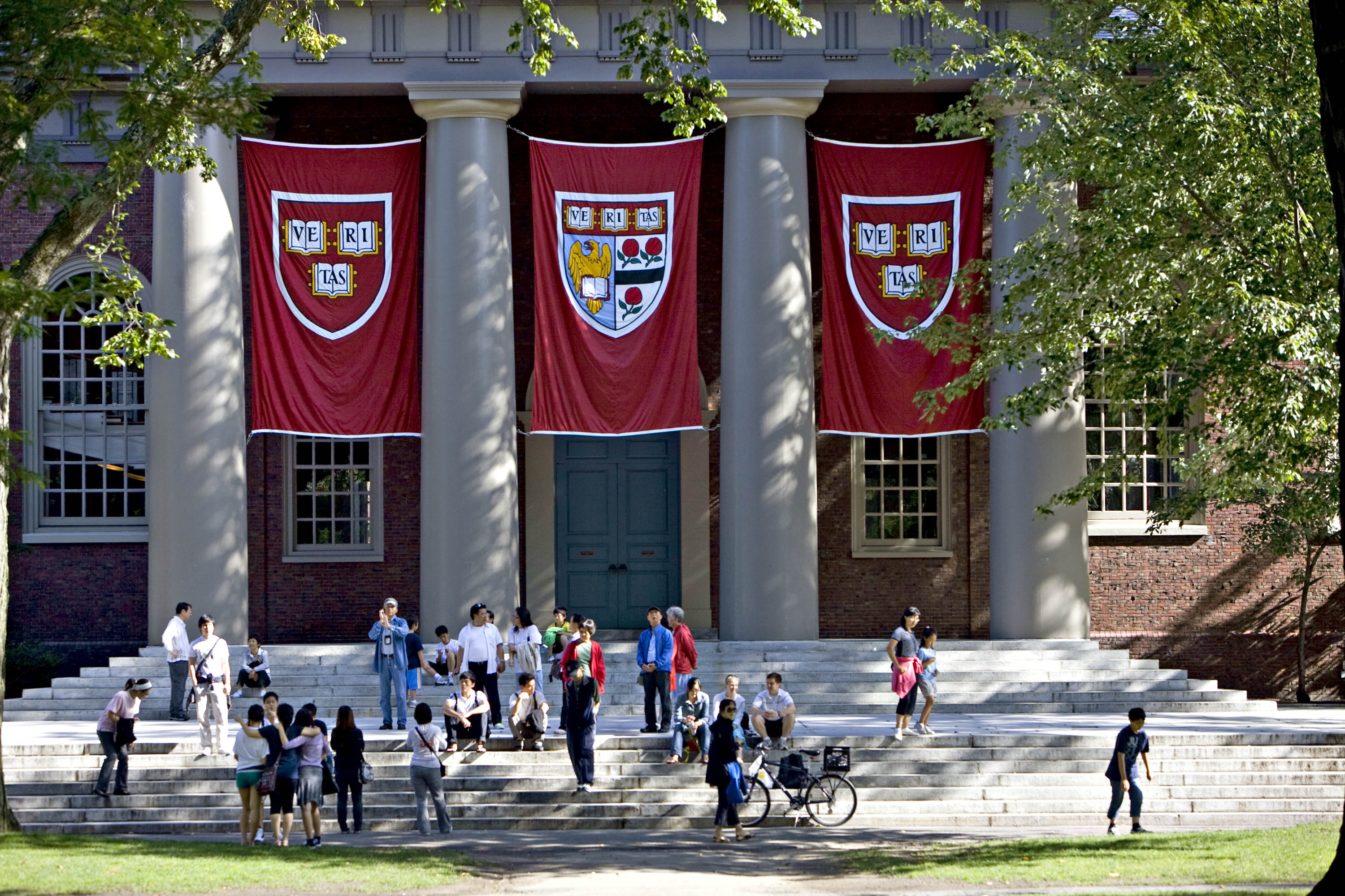 College Donations Skyrocket to a Record Number