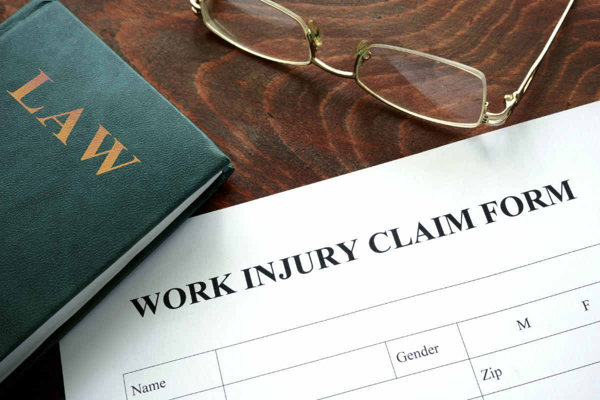 Injured on the Job? Here are 3 Reasons Why You Should Consider a Workman’s Comp Lawyer