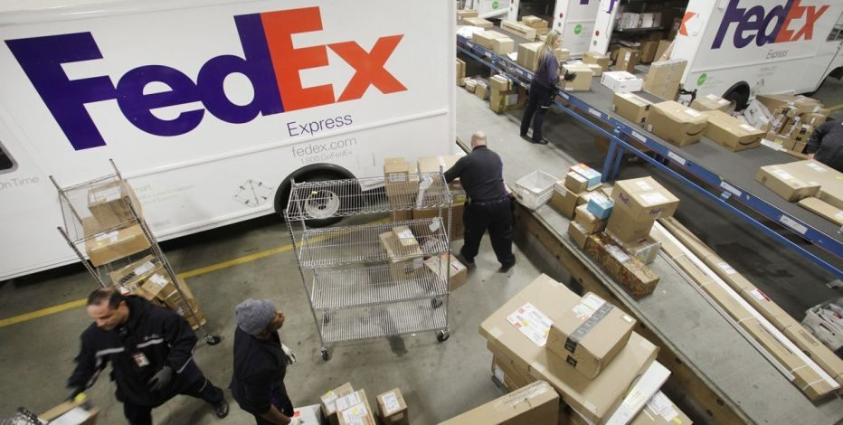 FedEx Severs Ties with Amazon