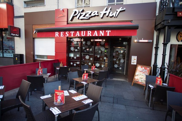 The End of an Era? Pizza Hut Closing Down their Dine-In Restaurants