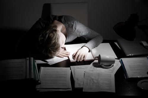 Do You Often Stay Up Late Working? Here’s How Losing Sleep Hurts Our Productivity and Our Health